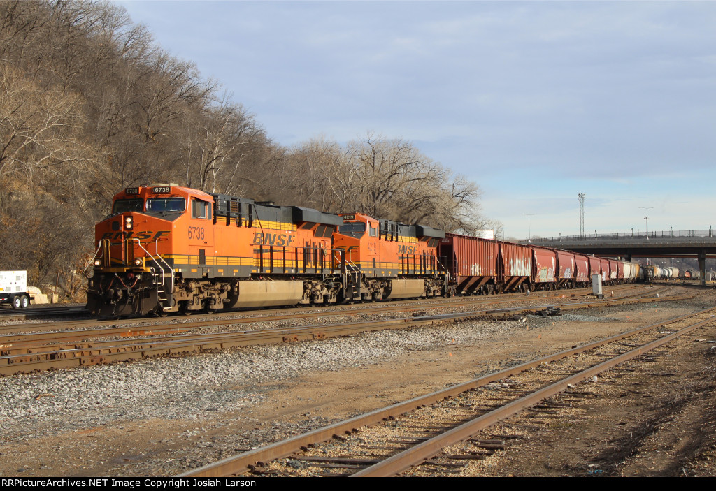 BNSF 6738 West